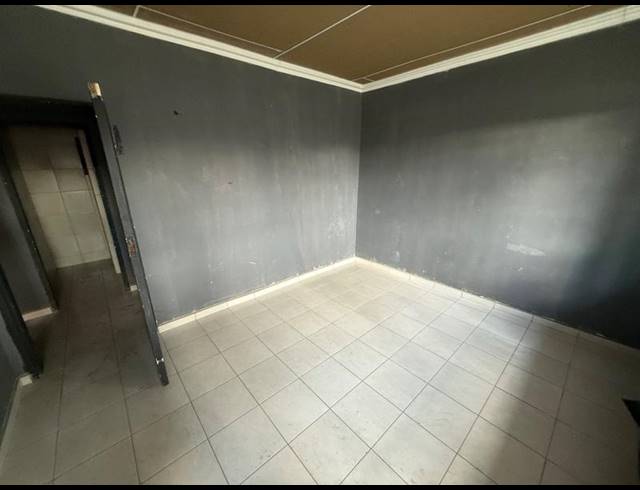 6 BEDROOM HOUSE FOR SALE IN VANDERBIJLPARK CE 2